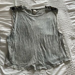 Women’s loose tank